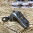 Петля двери задней левой нижняя Toyota Land Cruiser 200 Series  оригинальный номер 68780-60040