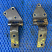 Петли двери багажника левые пара  Land Cruiser 80 Toyota Land Cruiser оригинальный номер 6880260020