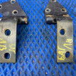 Петли двери багажника левые пара  Land Cruiser 80 Toyota Land Cruiser оригинальный номер 6880260020