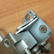 Петля двери нижняя задняя правая Volkswagen Passat Volkswagen Passat оригинальный номер 3B4833412D