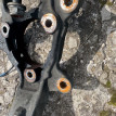 Кулак поворотный передний левый Cherokee 4 wk2 Jeep Cherokee оригинальный номер 68022633ad