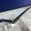 Поводок стеклоочистителя правый Mazda CX-7 Mazda 2 оригинальный номер E22167321
