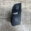 Кнопка центрального замка  VW Touareg NF левая Volkswagen Touareg оригинальный номер 7p6962125a