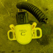 Концевик под педаль тормоза Toyota Aqua оригинальный номер 8951033020