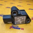 Датчик удара перед AIRBAG Land Rover Discovery 3 Land Rover Discovery оригинальный номер YWJ500370