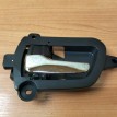 Ручка двери внутренняя передняя левая Mitsubishi Mitsubishi i оригинальный номер MN105359