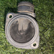 Корпус термостата фланец Volkswagen Sharan 1 1.9 Volkswagen Passat оригинальный номер 037121121A