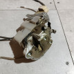 Замок двери передней правой Toyota Prius оригинальный номер 6903047010