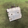 Блок клапанов гидроподвески Toyota Land Cruiser 200 2008-2022 4894060020 Toyota Land Cruiser 