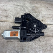 Мотор стеклоподъемника Jeep Grand Cherokee WK2 L Jeep Cherokee оригинальный номер 931401104