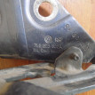 Петля капота Volkswagen Touareg I (2002—2006) Volkswagen Touareg оригинальный номер 7L6823302A