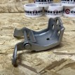 Петля нижней крышки багажника Toyota Land Cruiser 200 Рестайлинг  оригинальный номер 66110-60030