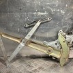 Стеклоподъемник передний левый Toyota Hilux Surf Toyota Hilux Surf оригинальный номер 8572089102