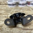 Петля двери передней правой нижняя Toyota Land Cruiser 200 Series  оригинальный номер 68730-12120