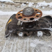 Кулак левый передний Mercedes-Benz C-класс W204 Mercedes-Benz C-klasse оригинальный номер A2043320101