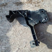 Кронштейн фар левый Renault Scenic II 2003-2009 Renault 20 оригинальный номер 8200137495