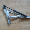 Петля крышки багажника Mazda 3 BL (2008—2011) Mazda 2 оригинальный номер BBM452720A