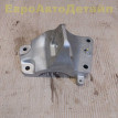 Кронштейн двигателя Range Rover L460 / L461 Land Rover Range Rover оригинальный номер LR151999