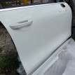 Дверь передняя правая volkswagen touareg NF Белая Volkswagen Touareg оригинальный номер 7P0831056A