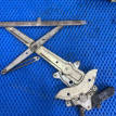 Передний правый стеклоподъемник Toyota Hilux  1991 Toyota 4runner оригинальный номер 8571035070