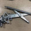 Стеклоподъемник передний правый Toyota Camry VIII (XV70)  оригинальный номер 69801-52140