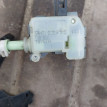 Активатор лючка бензобака Toyota Avensis T250 Toyota Avensis оригинальный номер 7703005011