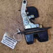 Название детали Замок багажника Модель Hyundai Santa Fe CM Hyundai Santa Fe оригинальный номер 812302B000