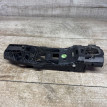 Кронштейн ручки двери Volkswagen Touareg 2 nf Volkswagen Touareg оригинальный номер 7p6839885