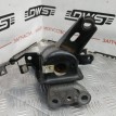 Подушка двигателя Toyota Avensis  