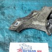 Крепление опоры двигателя  Land Rover Discovery 3 Land Rover Discovery оригинальный номер KKU500590 / 4H226037AA