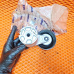 Натяжитель ремня Santa FE 2 Carnival G6EA 2.7 Hyundai Santa Fe оригинальный номер 25281-3E011