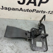 Крючок капота Audi A4 2013 Audi A4 