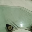 Стекло двери передней правой Mitsubishi Diamante 