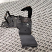крюк капота Skoda Fabia оригинальный номер 5J0 823 480 C