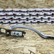 Петля крышки багажника левая Toyota Camry VIII (XV70)  оригинальный номер 64520-33071
