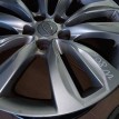 Название детали Диск литой 18 Модель KIA Sorento XM    оригинальный номер 52910-1U380