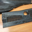 Решетка под лобовое стекло (жабо) Toyota Carina E Toyota Carina оригинальный номер 5570920060