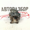 Кронштейн масляного фильтра VW Golf Mk5 2003-2009 Volkswagen Golf оригинальный номер 06A115405BT