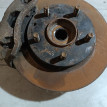 Кулак поворотный передний левый Mazda 2 оригинальный номер GE4T33030
