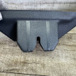 Накладка кожух  замка багажника VW Touareg NF 2 Volkswagen Touareg оригинальный номер 7p6827520c