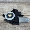 Мотор стеклоподъемника Jeep Grand Cherokee WK2 L Jeep Cherokee оригинальный номер 931401104