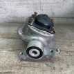 Опорный кронштейн задний правый Touareg 2 nf Volkswagen Touareg оригинальный номер 7p0512302d