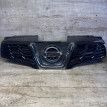 Решетка радиатора Nissan Qashqai J10 с камерой Nissan Qashqai оригинальный номер 62310br00a