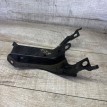 Кронштейн замка капота Nissan Qashqai 2006-2013 Nissan Qashqai оригинальный номер 62552JD00A