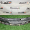 Решетка под лобовое стекло Toyota Yaris оригинальный номер 55781-0D220, 55782-0D150, 55783-0D130