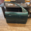 Дверь передняя правая Ford Focus оригинальный номер 1430132