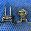 Петли двери задние правые Toyota Land Cruiser 80 Toyota Land Cruiser оригинальный номер 68750-60030