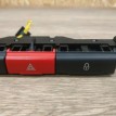 Кнопка аварийной сигнализации Land Rover Freelander 