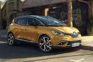 Обновленное поколение Renault Scenic показали в Женеве