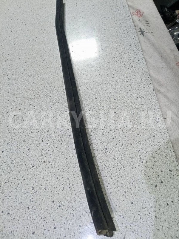 Уплотнитель стекла двери Kia Rio III (2011—2015) Kia Rio оригинальный номер 832314X000